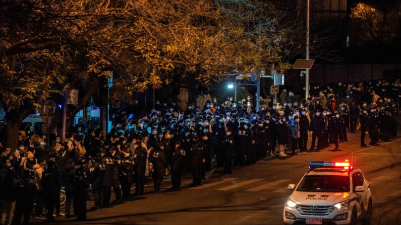 Manifestation contre les mesures strictes de la Chine concernant le zéro Covid, à Pékin, le 28 novembre 2022. (Kevin Frayer/Getty Images)