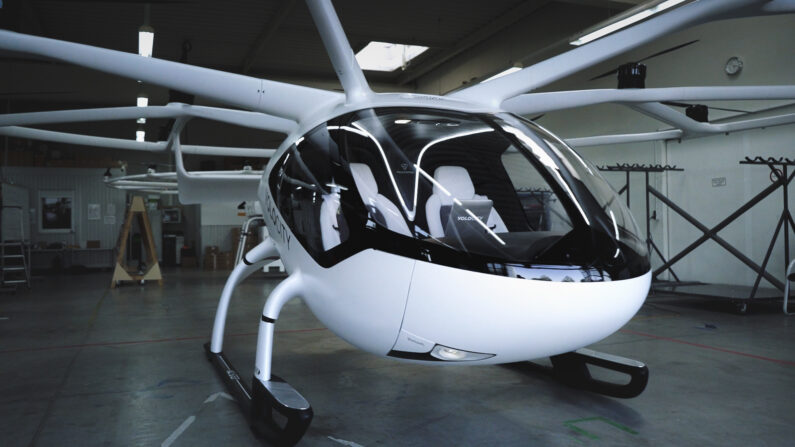 Les engins « VoloCity », couronnés par 18 rotors pour leurs modèles biplaces, s’avèrent quatre fois moins bruyants que les hélicoptères, selon Volocopter. (photo Volocopter GmbH, CC BY 4.0)