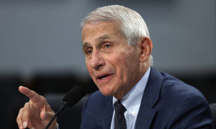 Le Dr Anthony Fauci, directeur de l'Institut national des allergies et des maladies infectieuses, à Washington le 11 mai 2022. (Alex Wong/Getty Images)