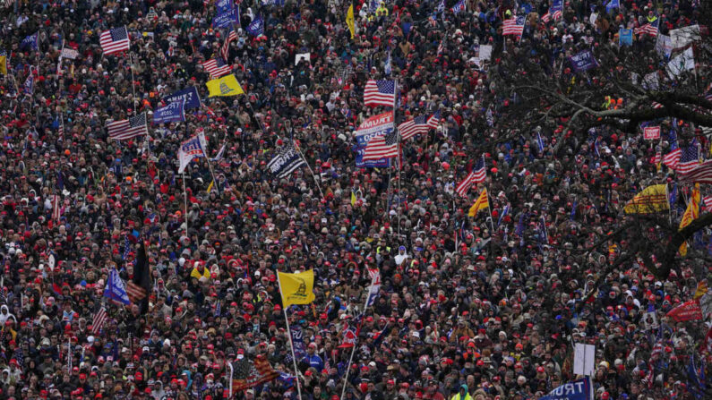 Manifestation sur le National Mall pour remettre en question l'intégrité des élections, à Washington, le 6 janvier 2021. (Mandel Ngan/AFP via Getty Images)