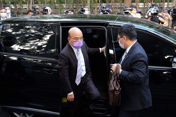 Le Premier ministre taïwanais Su Tseng-chang arrive au Parlement à Taipei, le 24 septembre 2021. (Photo : SAM YEH/AFP via Getty Images)