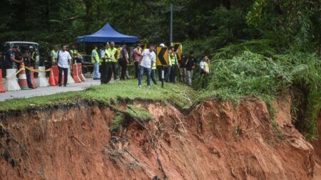 Au moins 19 morts et 14 disparus dans un glissement de terrain en Malaisie