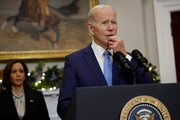 Le président américain Joe Biden parle de la libération de la joueuse WNBA Brittney Griner de la garde russe, à  la Maison Blanche le 08 décembre 2022 à Washington, DC. (Photo : Chip Somodevilla/Getty Images)