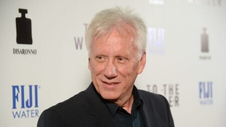 James Woods s’engage à poursuivre les démocrates pour la censure d’un de ses tweets sur Hunter Biden