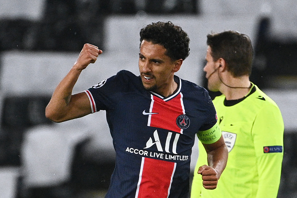 Le défenseur brésilien du Paris Saint-Germain, Marquinhos, au stade du Parc des Princes à Paris, le 28 avril 2021. (Photo : ANNE-CHRISTINE POUJOULAT/AFP via Getty Images)