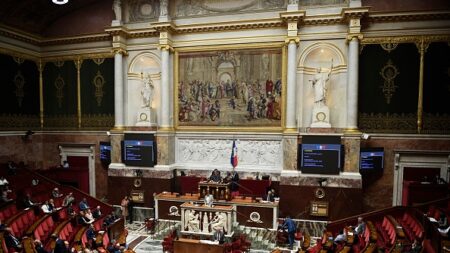 Réforme des retraites: des députés Modem proposent la semaine de 35,5 heures