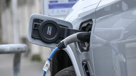 À Rouen, les bornes de recharge des véhicules électriques vont devenir payantes