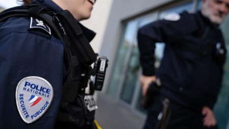 La gendarmerie et la police sont confrontées à des départs massifs et peinent à recruter