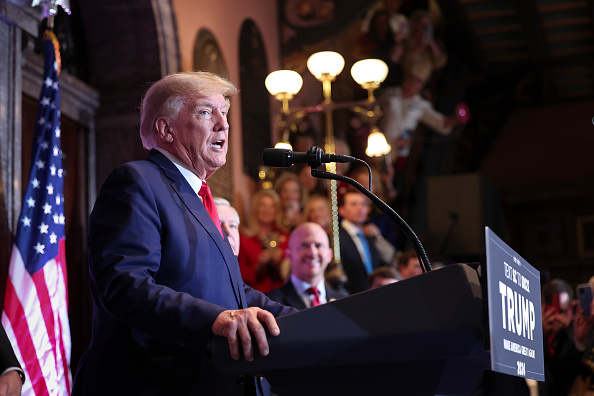 L'ancien président américain Donald Trump prononce un discours à la Maison d'État de la Caroline du Sud le 28 janvier 2023. (Photo : Win McNamee/Getty Images)