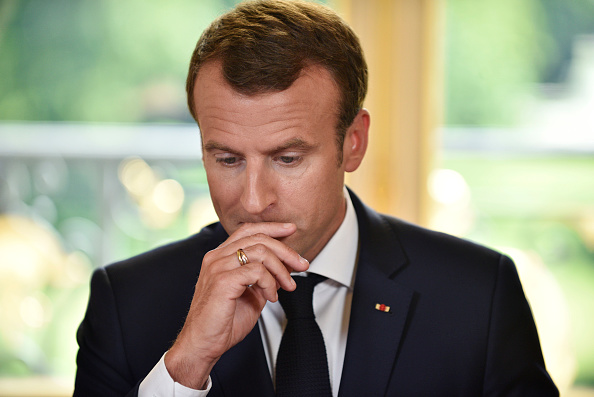 Le Président Emmanuel Macron.      (Photo : JULIEN DE ROSA/AFP via Getty Images)