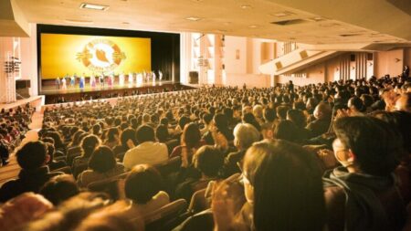 La beauté de Shen Yun « n’existe qu’au paradis », déclare un peintre