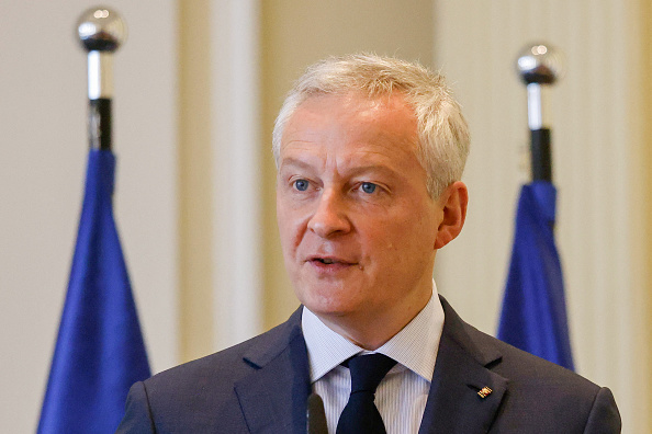 "Il n'y a aucune raison que les prix s'enflamment à partir du mois de mars", a expliqué le ministre de l'Économie Bruno Le Maire. (DAVID GANNON/AFP via Getty Images)