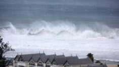 Cyclone : La Réunion maintenue en alerte orange