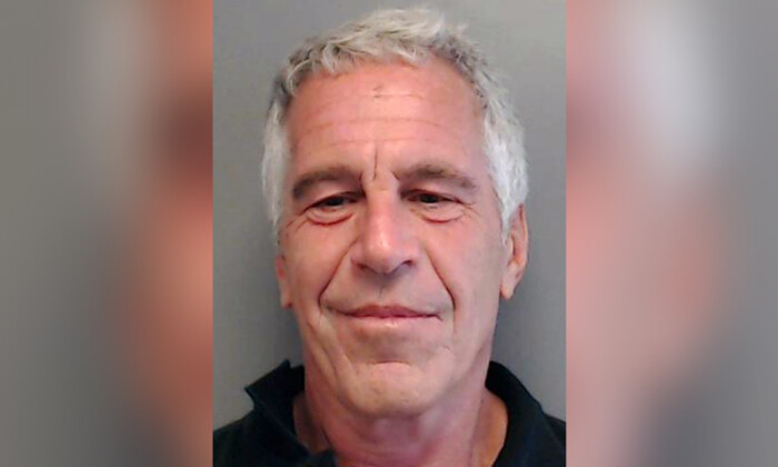 Jeffrey Epstein, photo d'identité judiciaire de 2013 en Floride. (Florida Department of Law Enforcement via Getty Images)