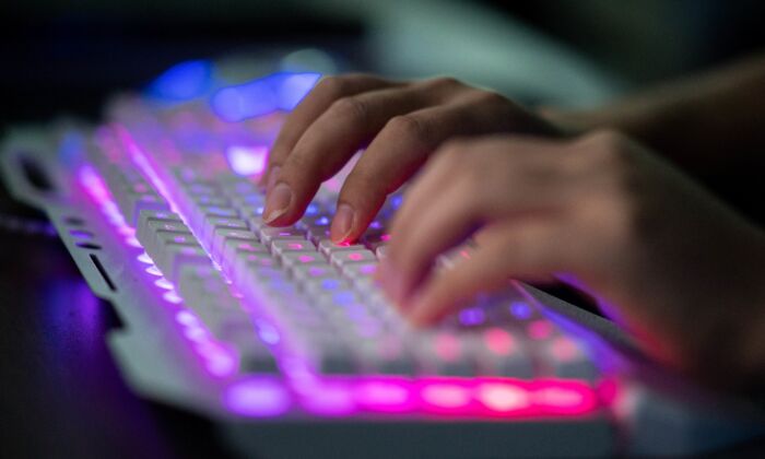 Pirate informatique Red Hacker Alliance à Dongguan, dans la province du Guangdong, en Chine, le 4 août 2020. (Nicolas Asfouri/AFP via Getty Images)