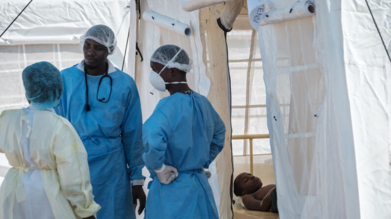 Une épidémie de choléra a été confirmée au Mozambique à la suite du cyclone qui a ravagé le pays. (Photo YASUYOSHI CHIBA/AFP via Getty Images)