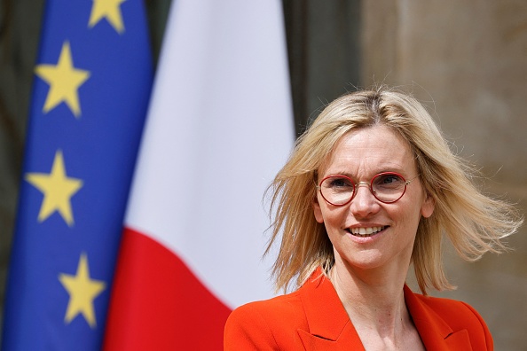 Le chèque énergie 2023 sera versé à environ "5,8 millions de ménages", a annoncé lundi la ministre de la Transition énergétique Agnès Pannier-Runacher. (LUDOVIC MARIN/AFP via Getty Images)