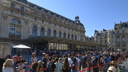 Tourisme : des recettes « record » pour la France, au coude-à-coude avec l’Espagne