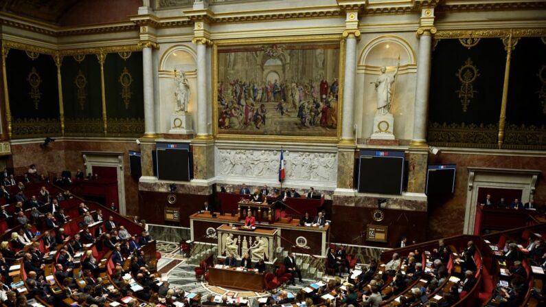 Les députés ont voté presque à l’unanimité une résolution qualifiant la famine meurtrière des années 1930 en Ukraine comme un génocide.(Photo JULIEN DE ROSA/AFP via Getty Images)