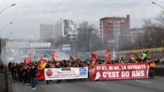 Retraites: action de la CGT sur le périphérique parisien, la circulation entravée