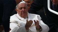 Le pape François hospitalisé à Rome pour une infection respiratoire