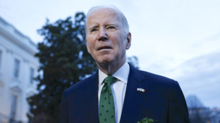 « Ce n’est pas vrai » : Biden nie que sa famille ait reçu de l’argent d’une entreprise chinoise via l’associé de Hunter Biden