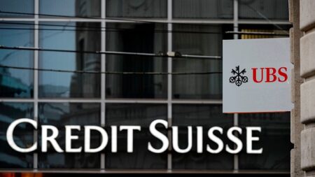 La fusion UBS-Credit Suisse ne rassure pas les bourses asiatiques