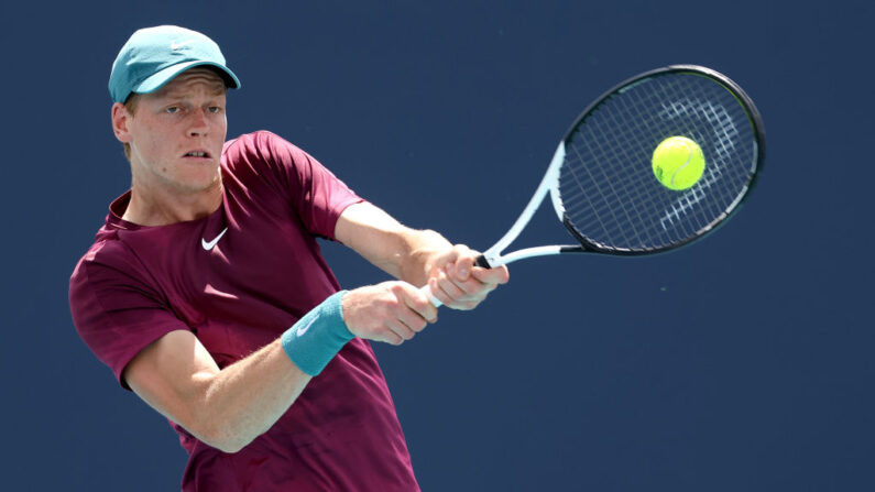 Jannik Sinner, 11e mondial, s'est qualifié pour les quarts de finale du Masters 1000 de Miami. (Photo by Matthew Stockman/Getty Images)