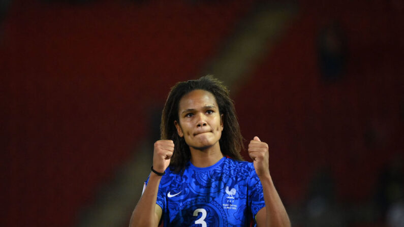 La capitaine de l'équipe de France féminine de football, Wendie Renard, a été rappelée vendredi chez les Bleues par le nouveau sélectionneur, Hervé Renard. (Photo by FRANCK FIFE/AFP via Getty Images)