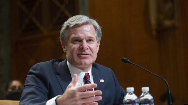 Le directeur du FBI, Christopher Wray, au Capitole des États-Unis à Washington, le 25 mai 2022. (Bonnie Cash/Pool/Getty Images)