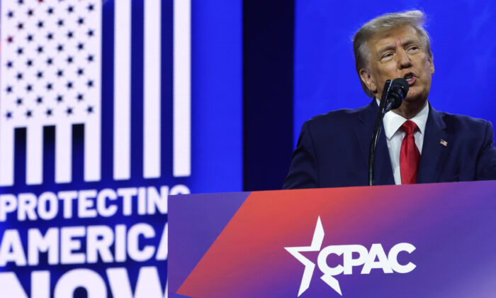 Donald Trump lors de la Conservative Political Action Conference (CPAC) au Gaylord National Resort & Convention Center à National Harbor (Maryland), le 4 mars 2023. (Alex Wong/Getty Images)