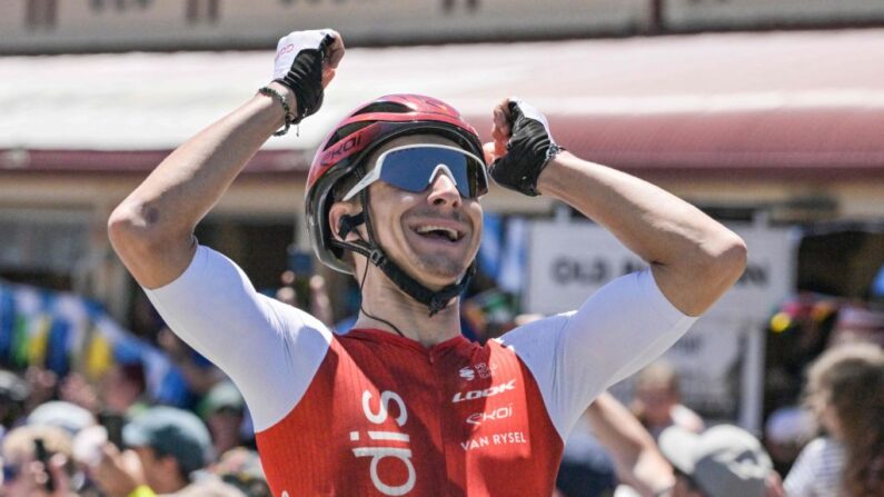 Le sprinteur de Cofidis Bryan Coquard a remporté jeudi sa deuxième victoire en trois jours au Région Pays de Loire Tour, épreuve de la Coupe de France. (Photo by BRENTON EDWARDS/AFP via Getty Images)