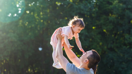 Les enfants choisissent-ils leurs parents ?