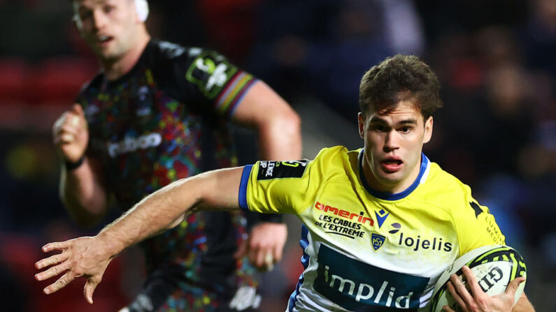 Damian Penaud, joueur de l'ASM Clermont Auvergne (à.d). (Photo by Michael Steele/Getty Images)