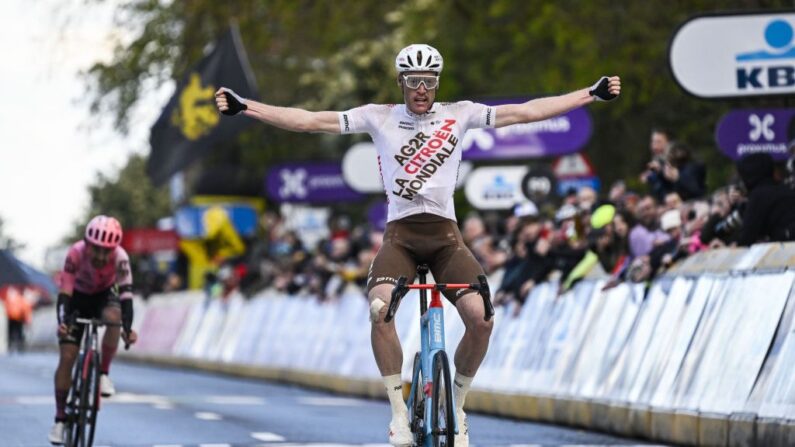 Le Français Dorian Godon a signé "le plus beau succès de (sa) carrière" en remportant la Flèche brabançonne. (Photo by TOM GOYVAERTS/BELGA MAG/AFP via Getty Images)