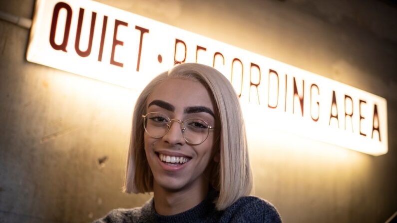 Le chanteur Bilal Hassani (Photo by Thomas SAMSON / AFP)        (Photo credit should read THOMAS SAMSON/AFP via Getty Images)