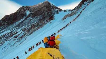 Népal: un alpiniste indien retrouvé vivant trois jours après sa disparition dans l’Annapurna