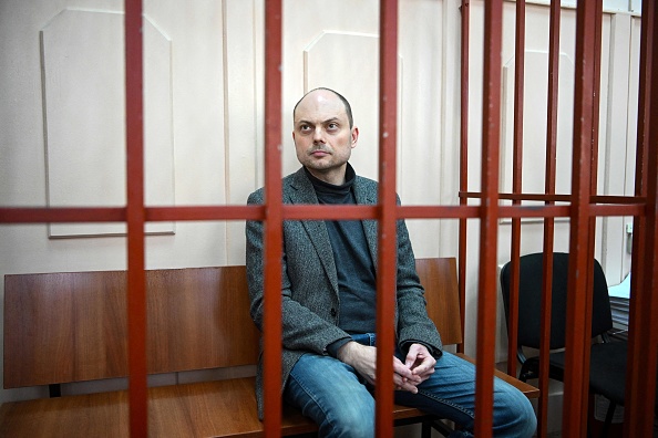 L'opposant russe Vladimir Kara-Murza en octobre 2022. (NATALIA KOLESNIKOVA/AFP via Getty Images)