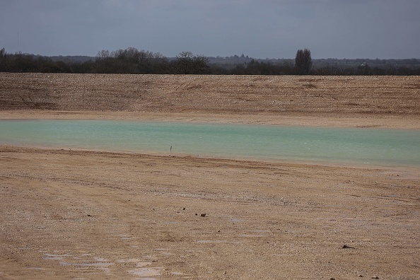 Une vue générale de la réserve d'eau de Sainte-Soline. (THIBAUD MORITZ/AFP via Getty Images)