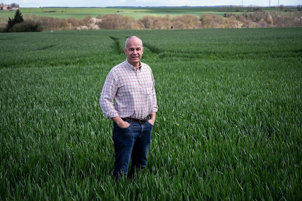 Le président de la FNSEA, Arnaud Rousseau, dans sa ferme de Trocy-en-Multien, en Seine-et-Marne, le 7 avril 2023.(BERTRAND GUAY/AFP via Getty Images)