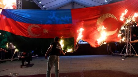 L’Azerbaïdjan a installé un premier checkpoint à l’entrée d’un axe vital vers l’Arménie