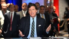 Tucker Carlson quitte Fox News avec effet immédiat