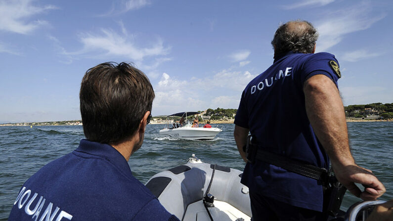 Ce fichier baptisé Sirene contient des informations personnelles sur plus de 45.000 personnes qui ont eu affaire aux Douanes lors de contrôles en mer.    (Photo BORIS HORVAT/AFP via Getty Images)