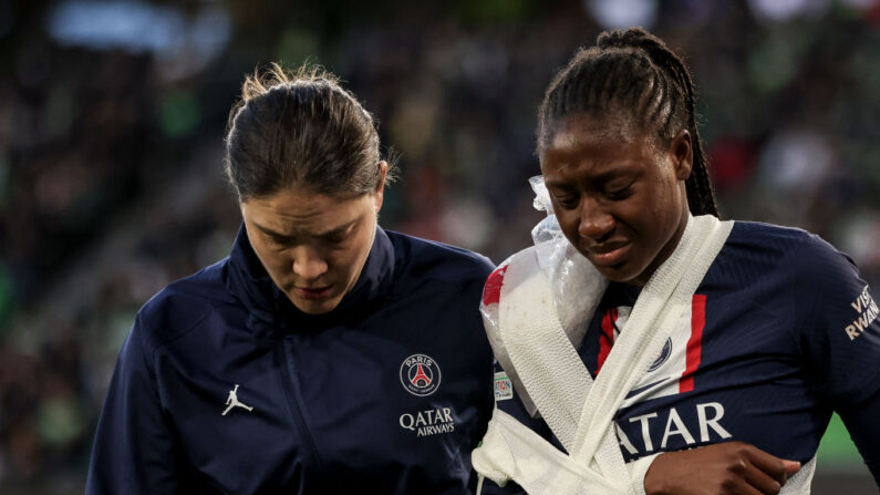 L'attaquante française Kadidiatou Diani, blessée à la clavicule droite avec le Paris SG, a été opérée mardi et devra observer une période d'arrêt de six semaines. (Photo by Maja Hitij/Getty Images)