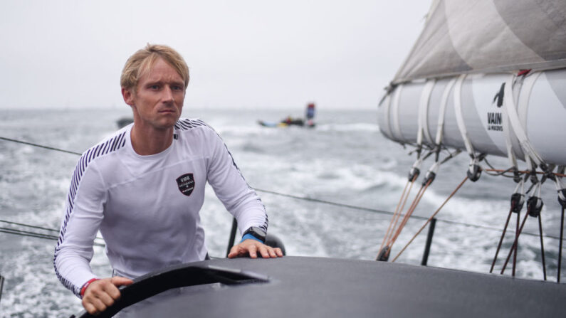 Le skipper français Maxime Sorel, 10e du dernier Vendée Globe et annoncé au départ de l'édition 2024 de "l'Everest des mers", s'est envolé mercredi vers le Népal où il ambitionne de gravir le plus haut sommet du monde. (Photo by SEBASTIEN SALOM-GOMIS/AFP via Getty Images)