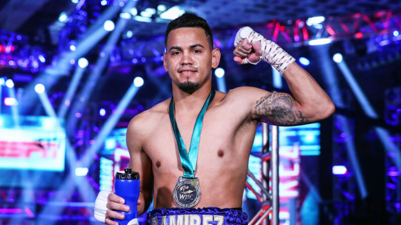 Le Cubain Robeisy Ramirez a dominé le Britannique Isaac Dogboe pour remporter le titre mondial vacant des poids plumes de la WBO par décision unanime, samedi, à Tulsa, dans l'Oklahoma. (Photo by Mikey Williams/Top Rank via Getty Images)