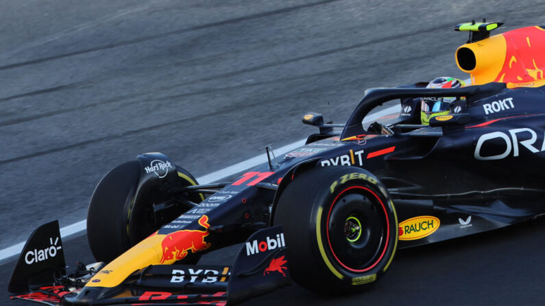 Sergio Pérez a remporté samedi la première course sprint de la saison de Formule 1 courue dans les rues de Bakou en Azerbaïdjan. (Photo by GIUSEPPE CACACE/AFP via Getty Images)