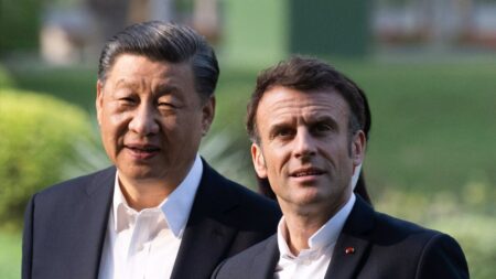 Emmanuel Macron déclare que l’Europe devrait réduire sa dépendance du dollar après sa rencontre avec Xi Jinping