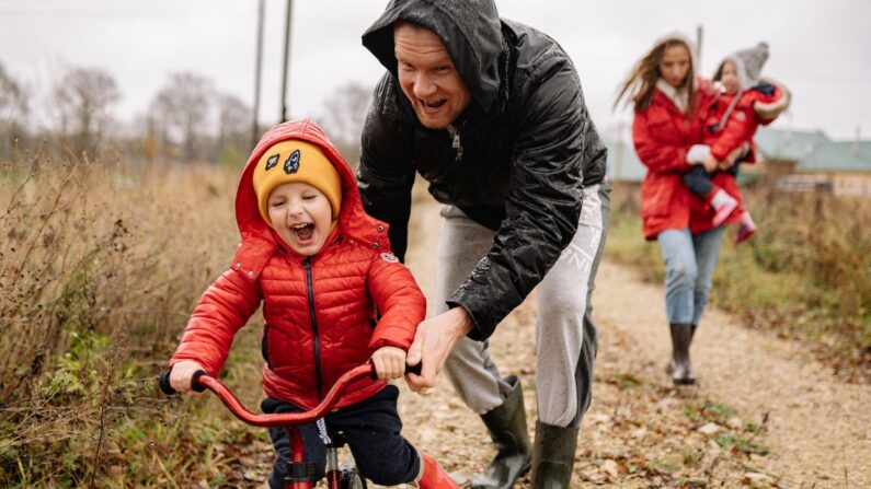 En France, 75.145 enfants sont placés dans des familles d'accueil. (Yan Krukau / Pexels)