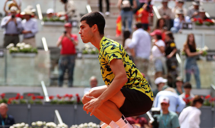 Carlos Alcaraz, n'a laissé que trois jeux à Alexander Zverev, balayé 6-1, 6-2. (Photo by Julian Finney/Getty Images)